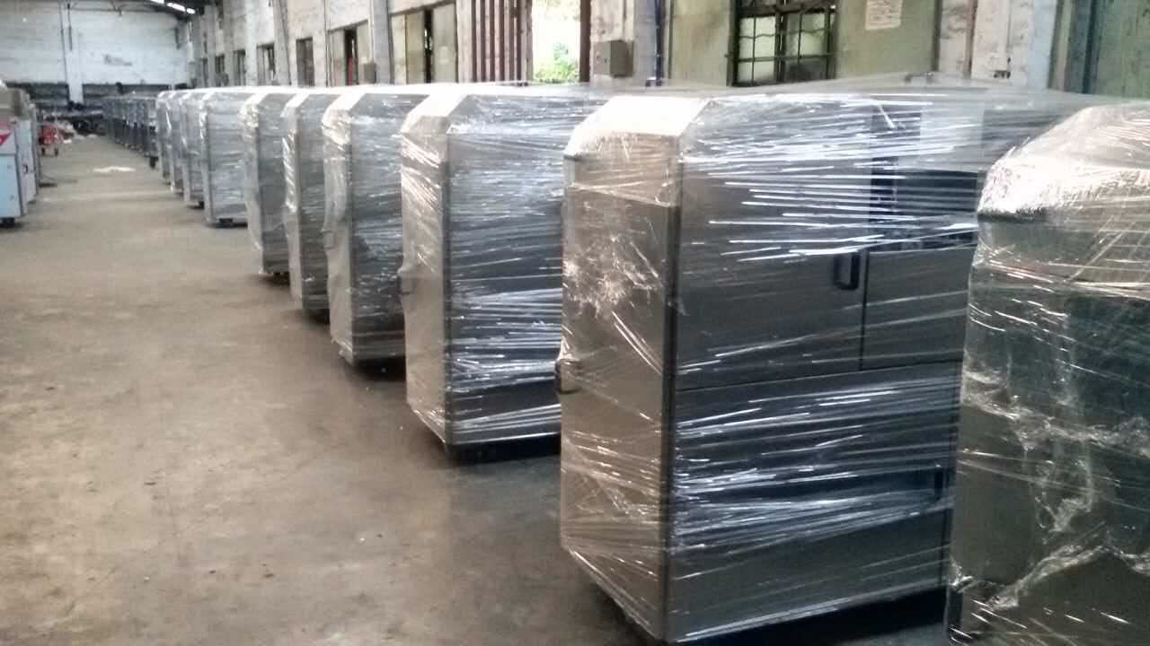 GL-12  Handcrafted Egg Roll Machine