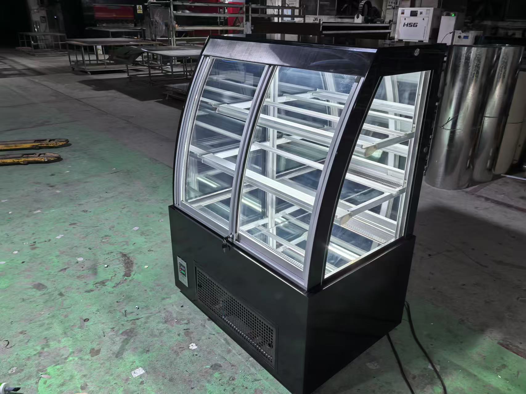 GL-120 ARC-SHAPED CAKE CABINET