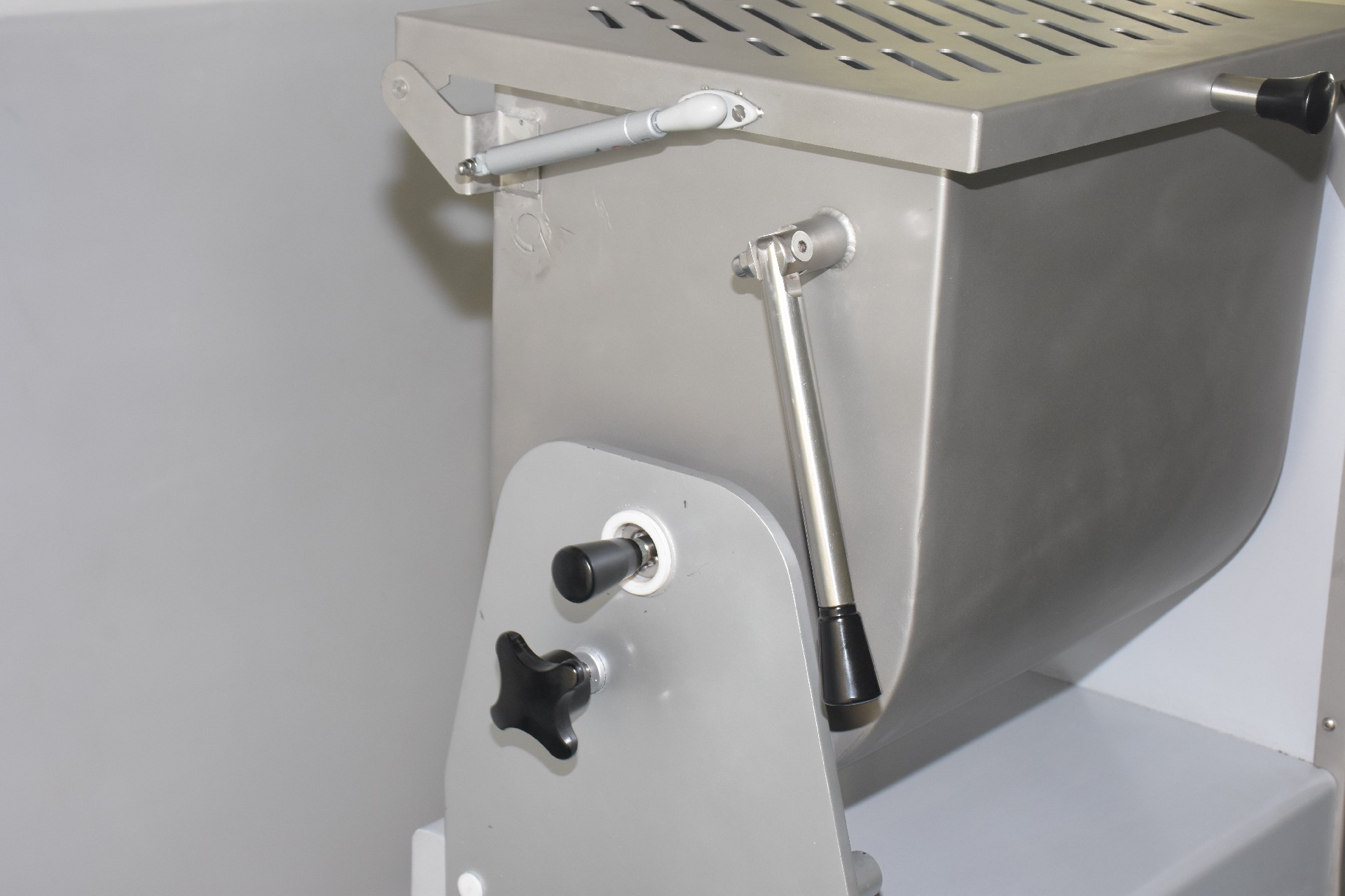 GL-80 Stuffing machine