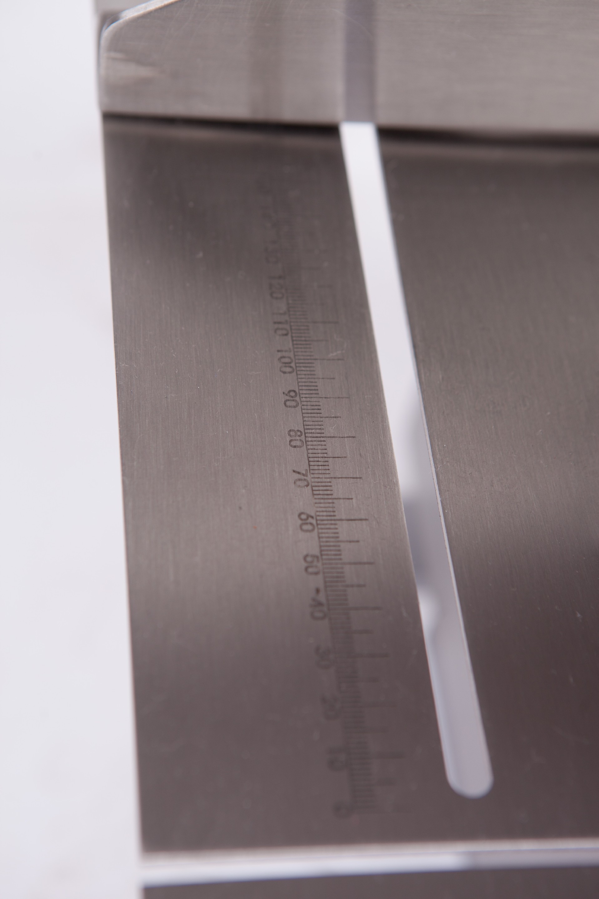 GL-1900 Bone saw